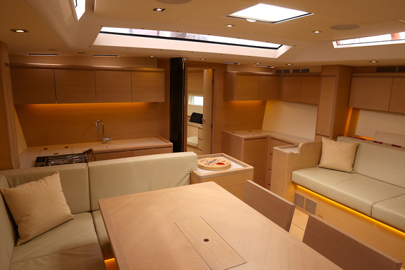 solaris interior 2